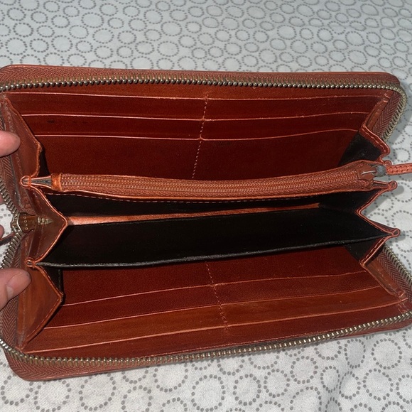 Gucci Orange/Brown Leather Wallet with SilverLogo - Picture 7 of 12